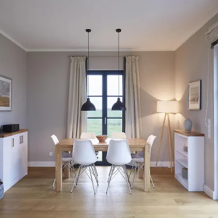 Prázdninový dům Reetland Am - Premium Reetdachvilla Mit 3 Schlafzimmern, Sauna Und Kamin F10