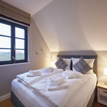 Feriehus Reetland Am - Premium Reetdachvilla Mit 3 Schlafzimmern, Sauna Und Kamin F10