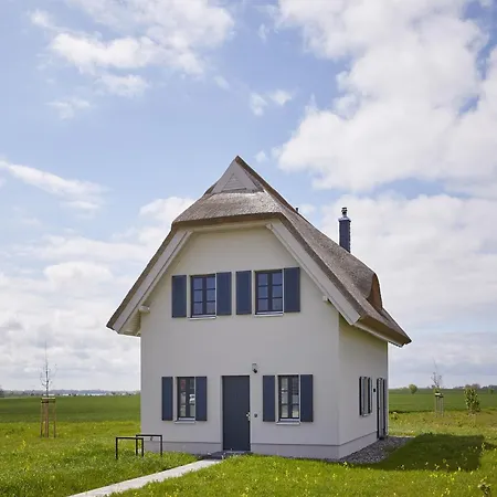 Reetland Am - Premium Reetdachvilla Mit 3 Schlafzimmern, Sauna Und Kamin F10 Сasa de vacaciones *