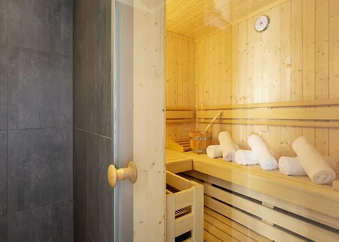Reetland Am - Premium Reetdachvilla Mit 3 Schlafzimmern, Sauna Und Kamin F10 Hébergement de vacances *